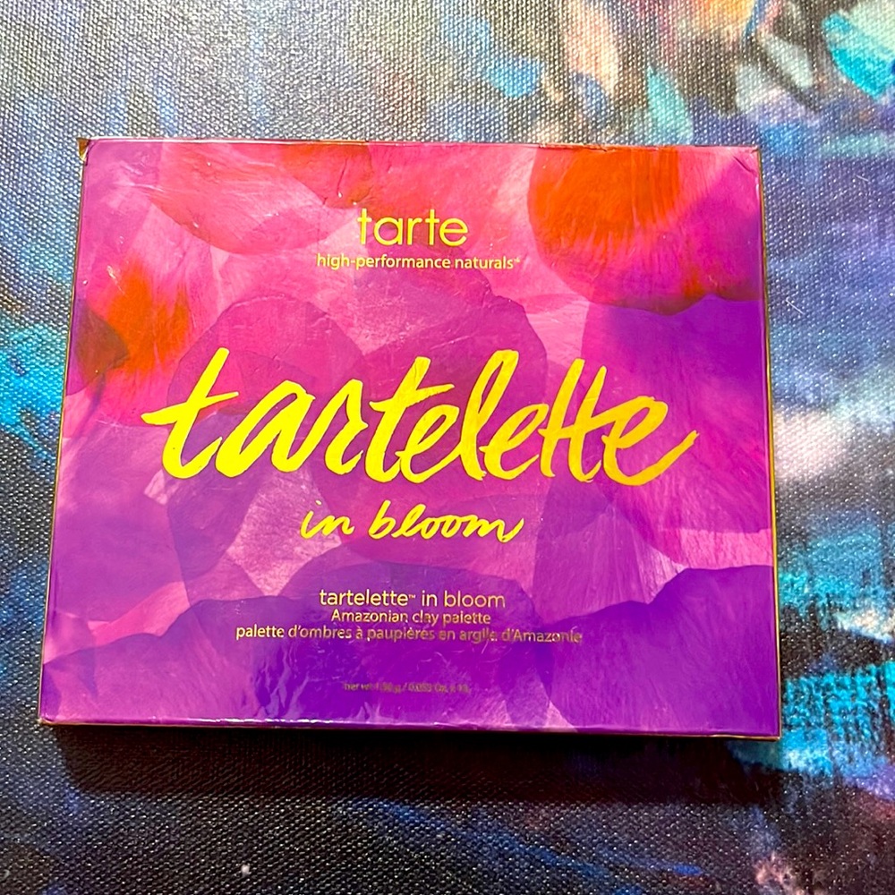 Tarte tartelette In Bloom eyeshadow pallet